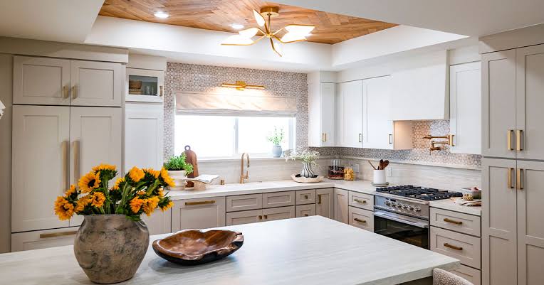 Kitchen appliances and decor: choosing what lasts and looks right