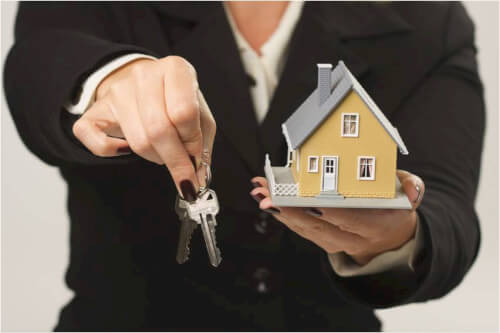 Mortgage broker vs bank: where should you get your mortgage?