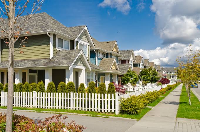 Choosing the right neighbourhood and protecting your home equity