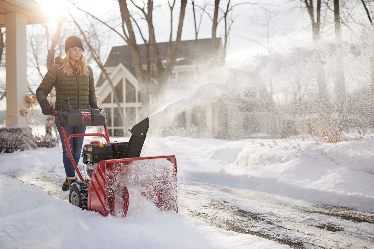 Snow removal: tips, safety and your legal duties
